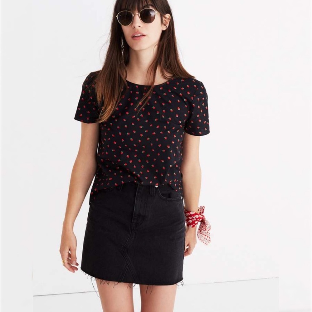 Brand New Madewell Tie-Back Cutout Top in Fresh Strawberries 🍓